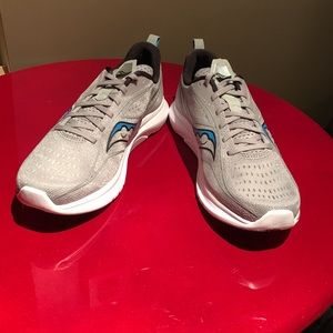 BRAND NEW SAUCONY KINVARA 13 with ALLOY TOPAZ COLOR SCHEME NWT